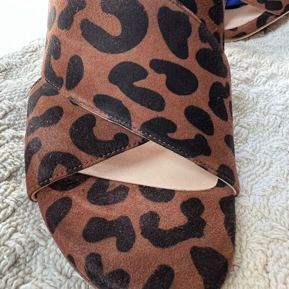 Stuart Weitzman Galene sandals suede leopard block heel size 7M gorpcore - Picture 12 of 13